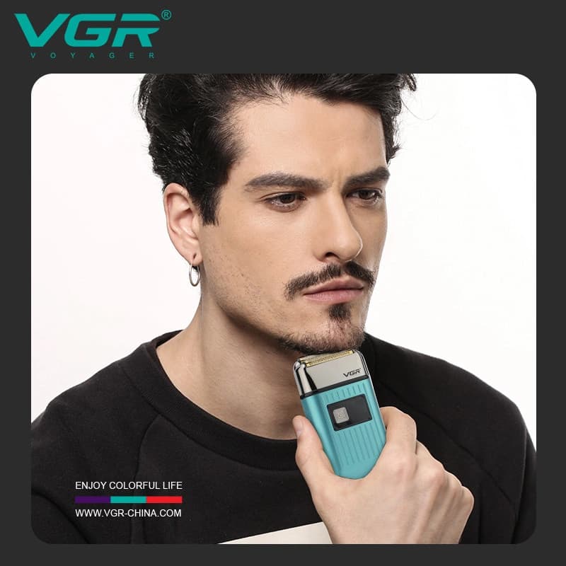 Електробритва VGR V-357 шейвер GREEN, подвійне лезо, 2 насадки, висувний тример, IPX6, LED display — фото 4