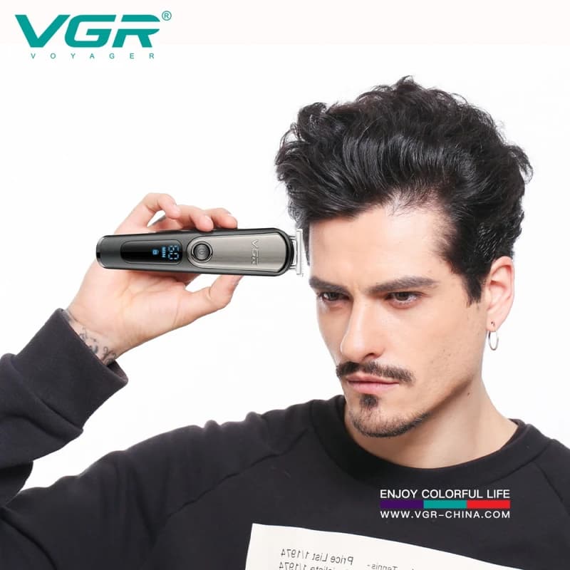 Набір для стрижки VGR 6 в 1 V-105, 5 насадок, LED Display, IPX6 — фото 4
